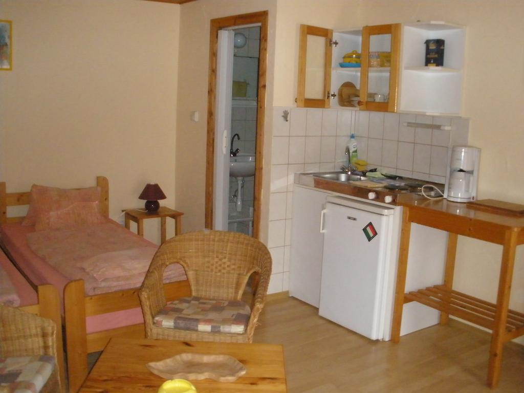 Mirtill Apartmanház Hévíz Quarto foto